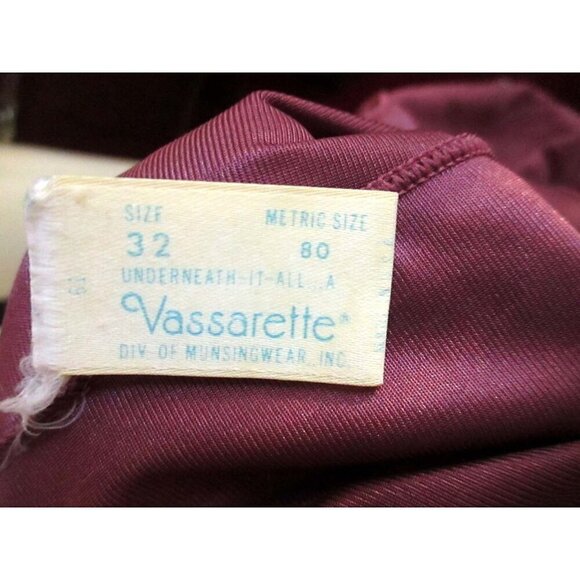 Vintage Slip Body Suit 32 PURPLE SATIN VASSARETTE LACY Bombshell 1970s Lingerie - Picture 9 of 9